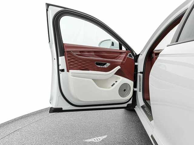 9:Bentley Flying Spur Speed W12, Limousine, Snow Quartz Pearlescent, Gohm Sportwagen GmbH | Bentley Stuttgart