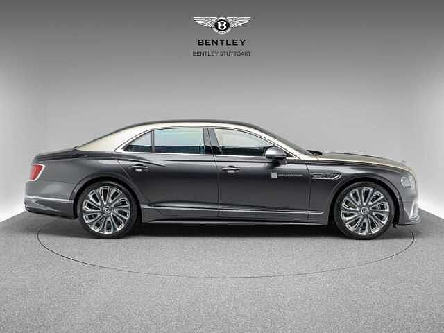 4:Bentley Flying Spur Mulliner V8 Hybrid, Limousine, Patina over Magnetic, Gohm Sportwagen GmbH | Bentley Stuttgart