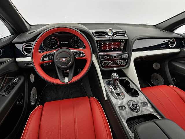 13:Bentley Bentayga EWB Mulliner V8, SUV, Ice over Black Crystal, Gohm Sportwagen GmbH | Bentley Stuttgart