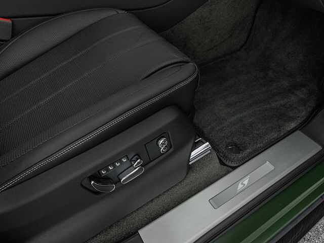 22:Bentley Bentayga S V8, SUV, British Racing Green IV Satin, Gohm Sportwagen GmbH | Bentley Stuttgart