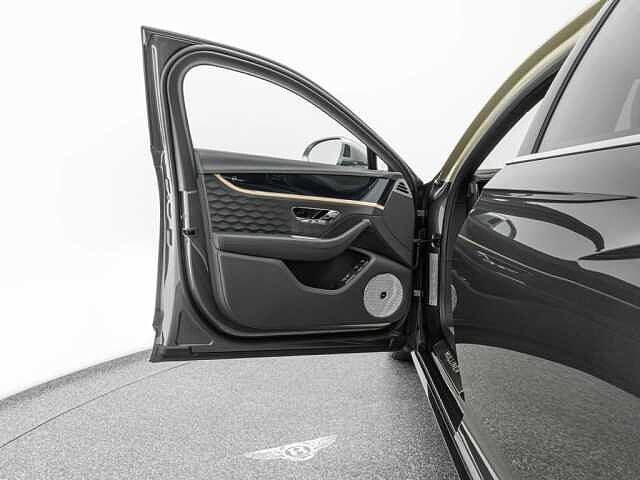 9:Bentley Flying Spur Mulliner V8 Hybrid, Limousine, Patina over Magnetic, Gohm Sportwagen GmbH | Bentley Stuttgart