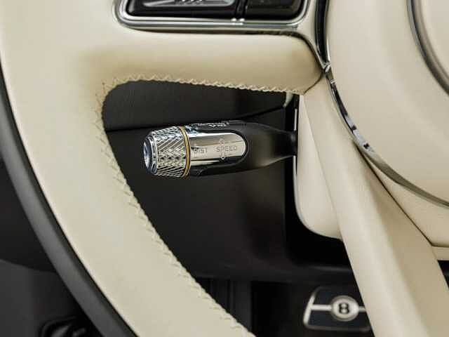 17:Bentley Flying Spur Mulliner V6 Hybrid, Limousine, Anthracite Satin, Gohm Sportwagen GmbH | Bentley Stuttgart